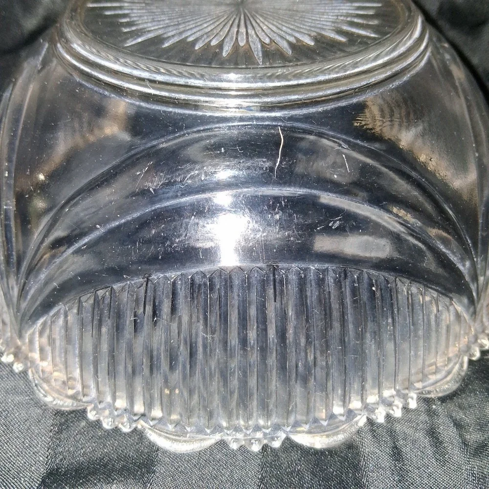 Starburst‎ Elegant Fluted Edge Glass Bowl Ridged Sides 7.5